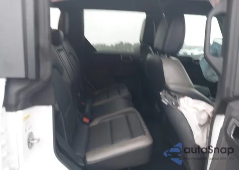 2025 Ford Bronco Outer Banks z USA, uszkodzony, nr VIN 1FMEE8BP3SLA86563